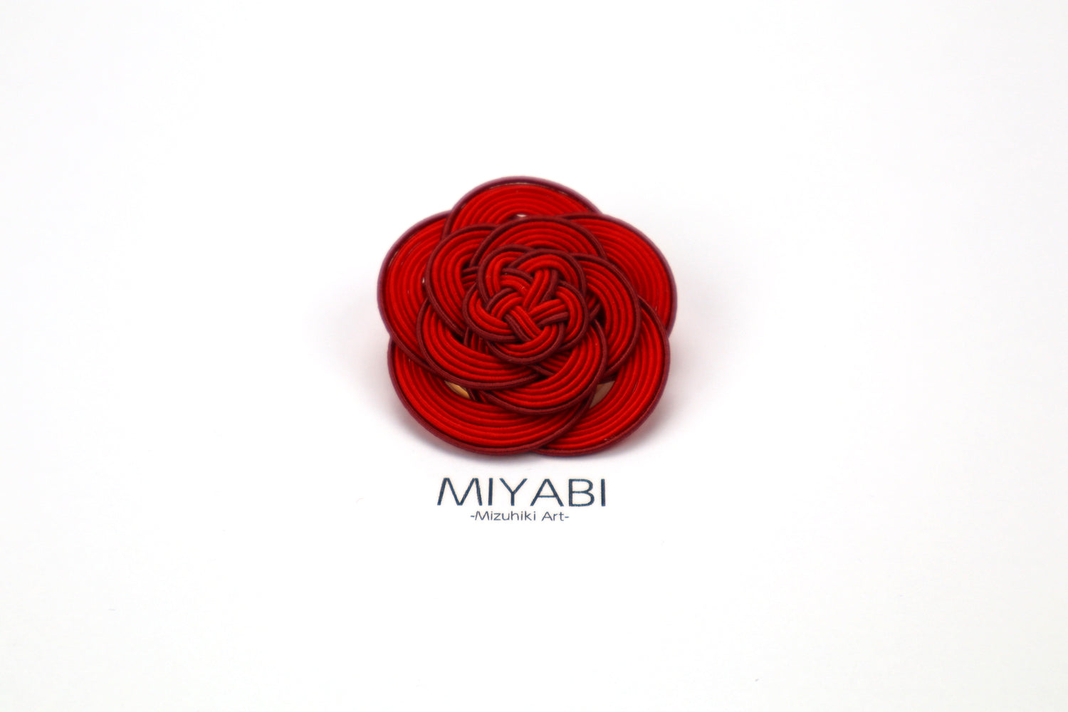 MIYABI -Spilla a forma di camelia-